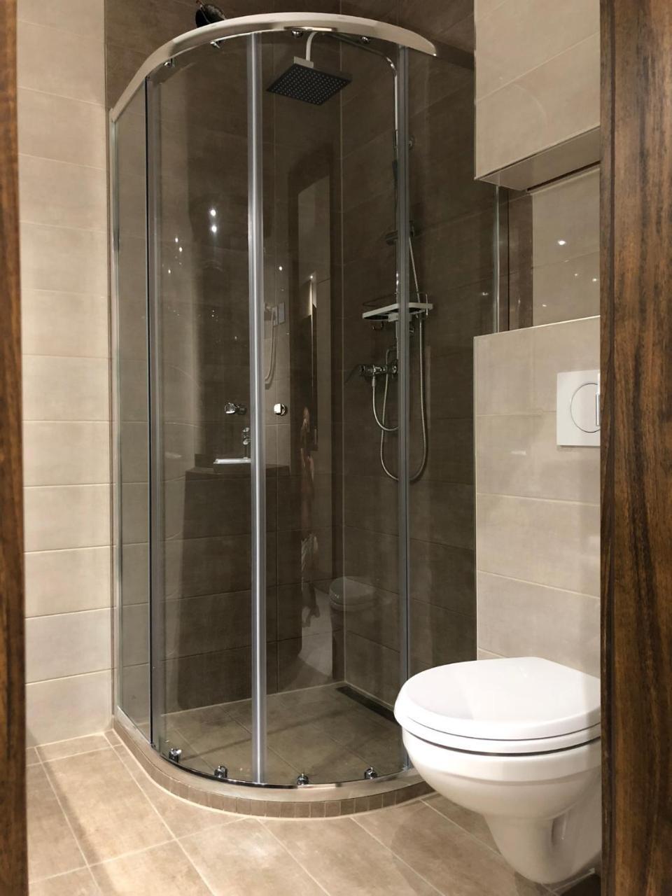 שיופוק Nice Wellness Apartman מראה חיצוני תמונה